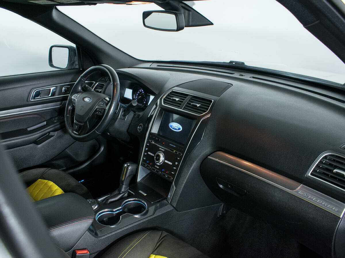 Ford Explorer, 2016 Фото №6