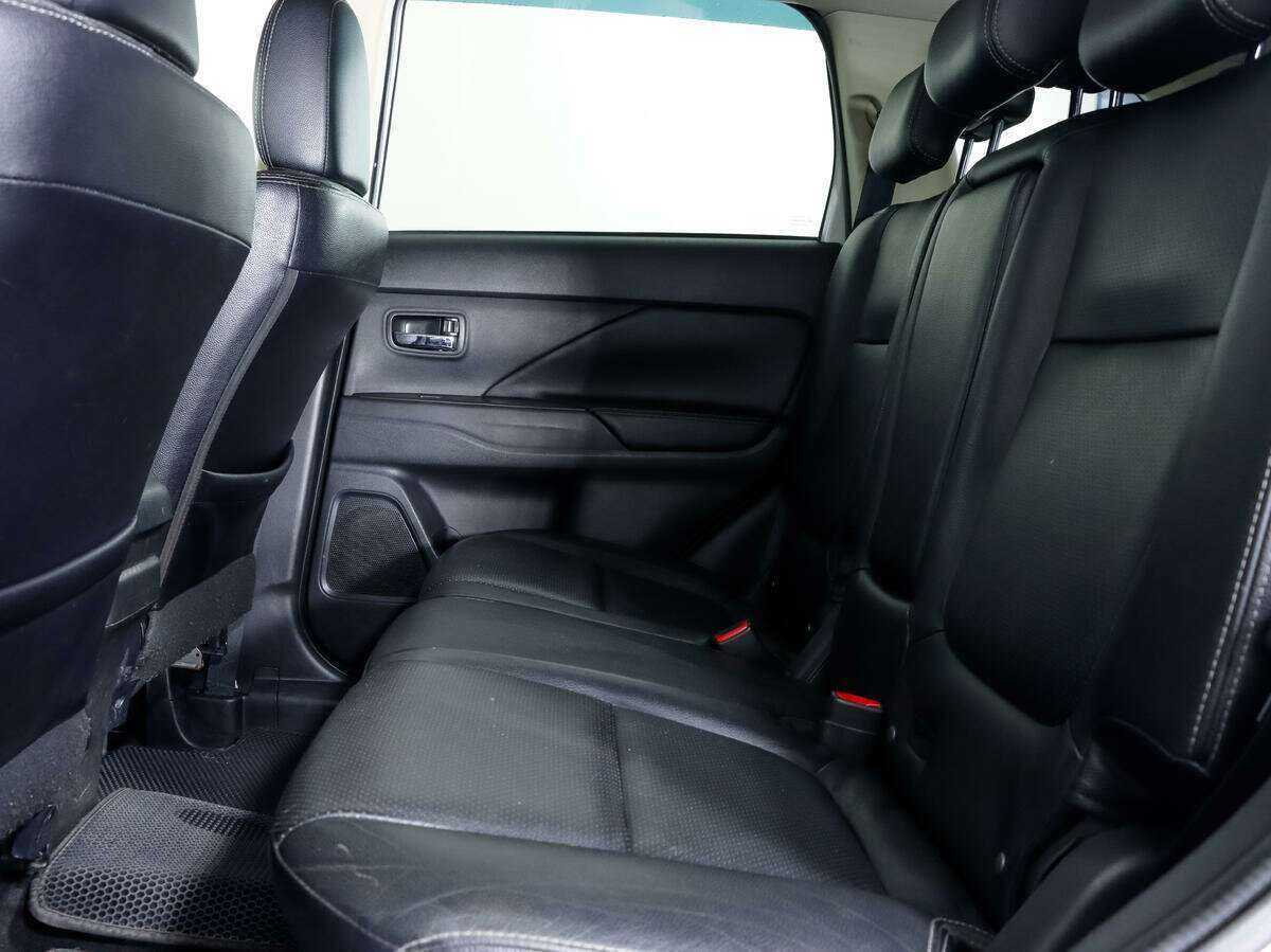 Mitsubishi Outlander, 2016 Фото №11