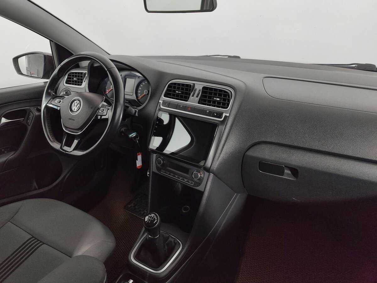 Volkswagen Polo, 2016 Фото №11