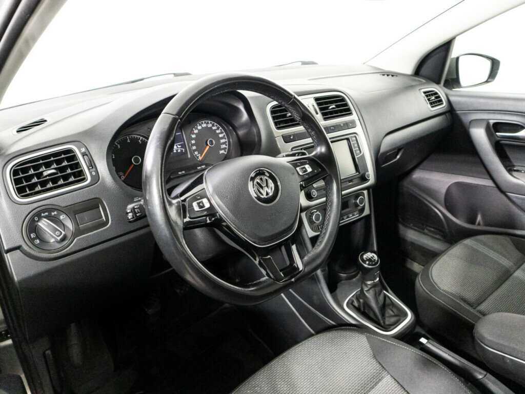 Volkswagen Polo, 2018 Фото №11