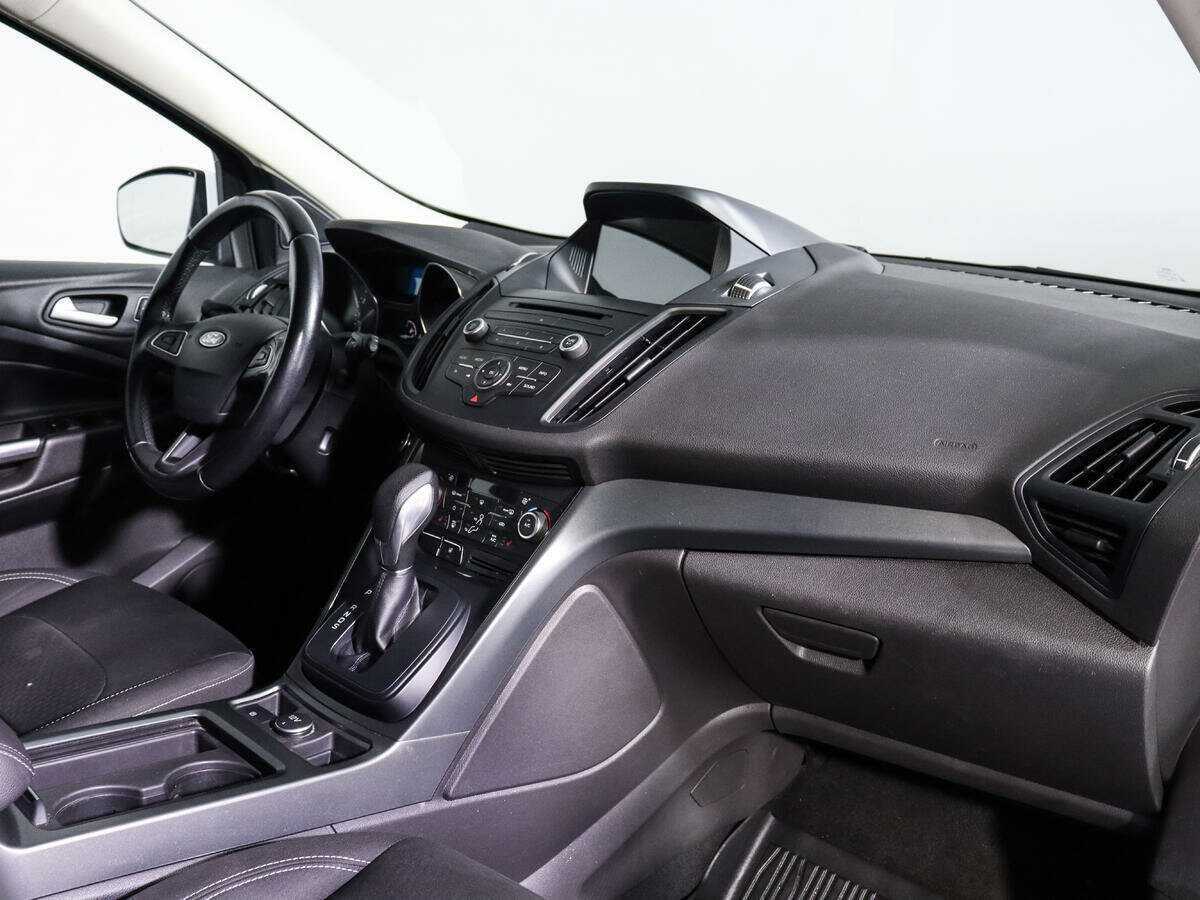 Ford Kuga, 2017 Фото №8