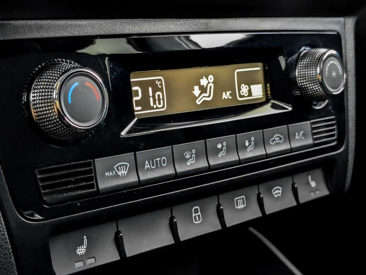 Skoda Rapid, 2020 Фото №21