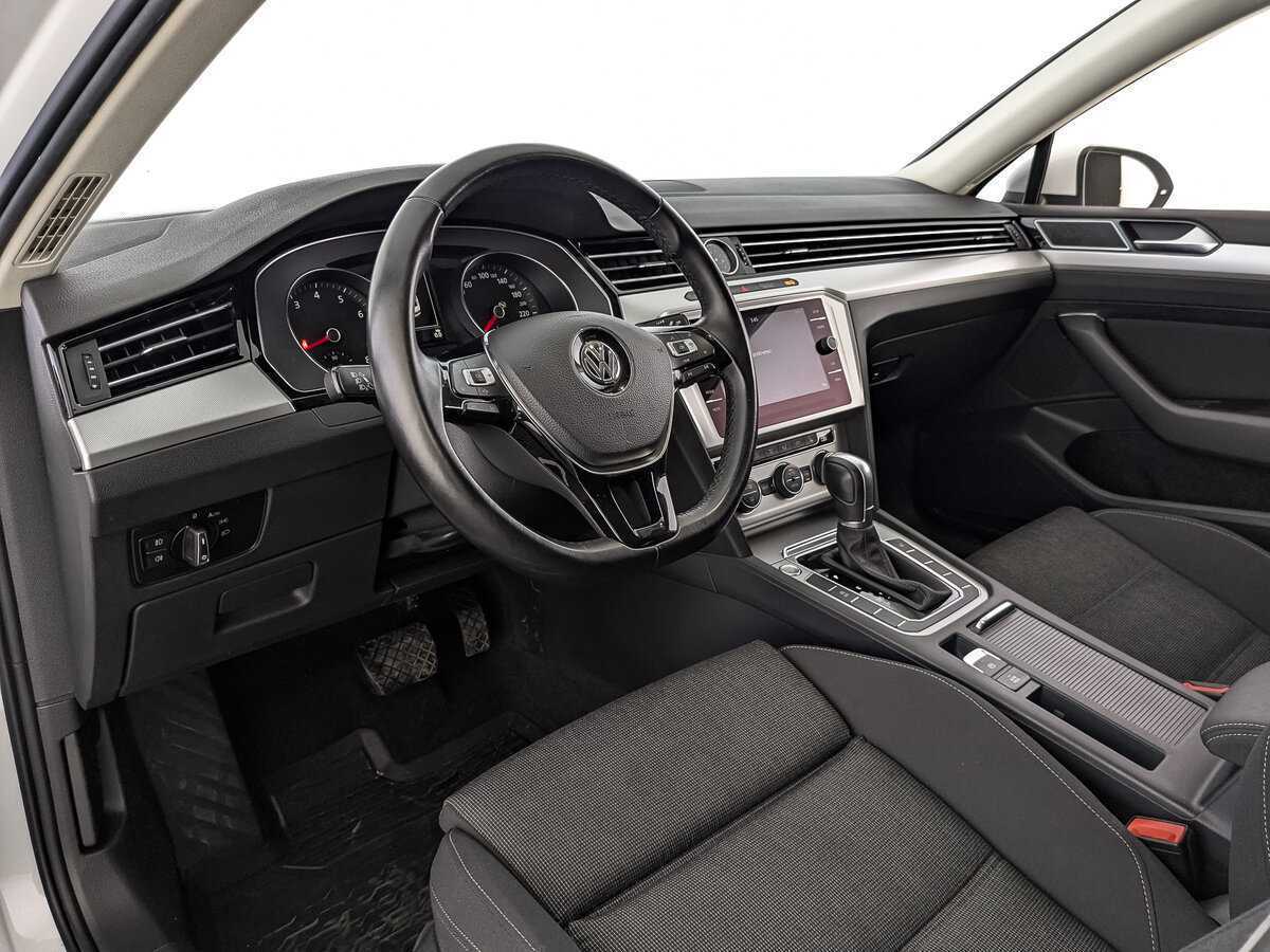 Volkswagen Passat, 2019 Фото №15