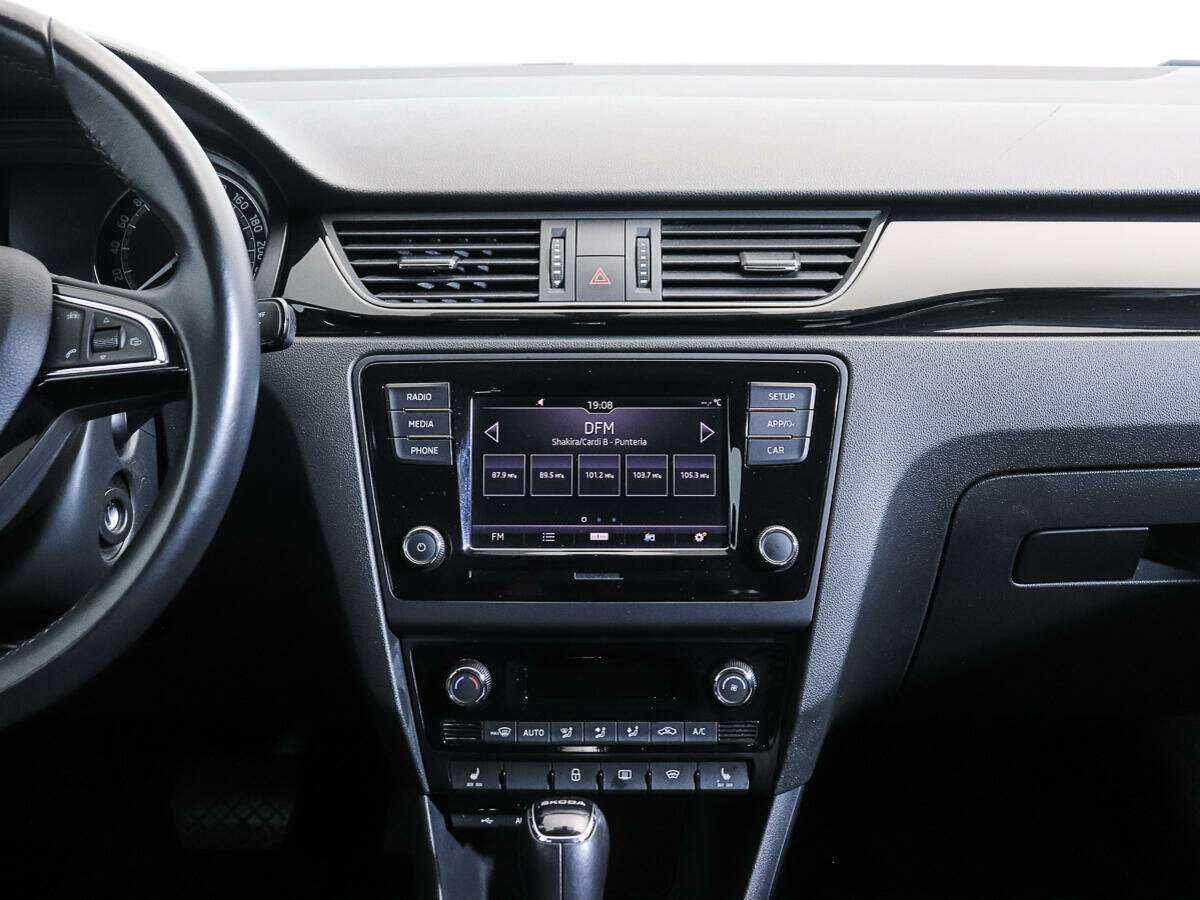 Skoda Rapid, 2017 Фото №13