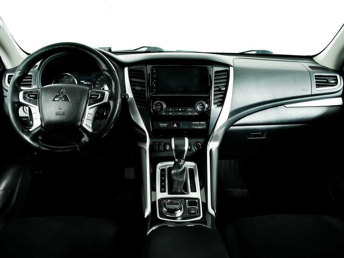 Mitsubishi Pajero Sport, 2019 Фото №11