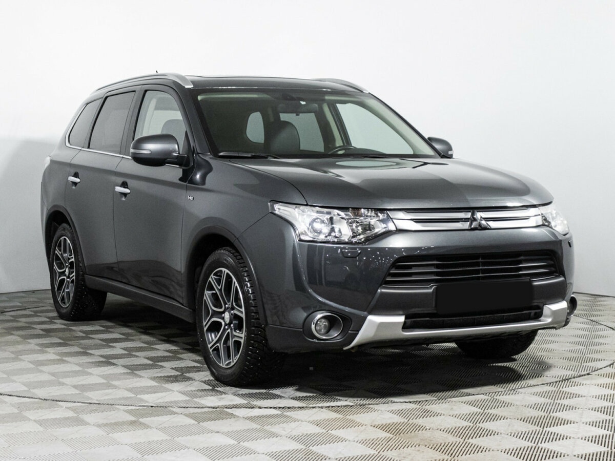 Mitsubishi Outlander III Рестайлинг, 2014 Фото №3