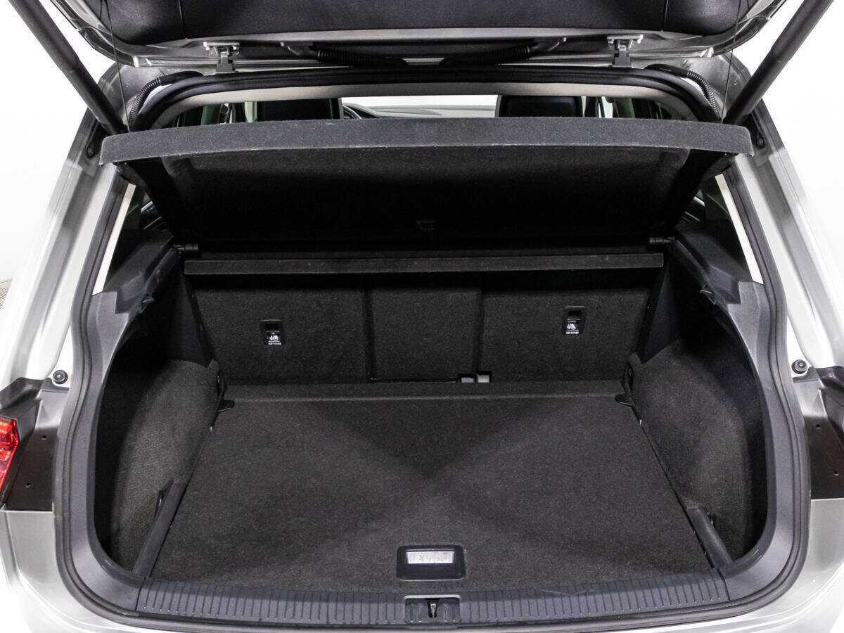 Volkswagen Tiguan, 2018 Фото №15