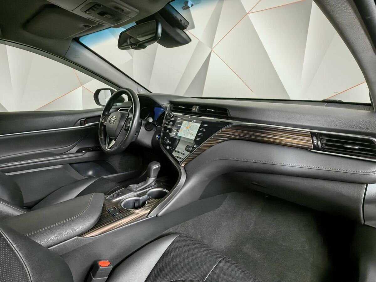 Toyota Camry, 2020 Фото №9