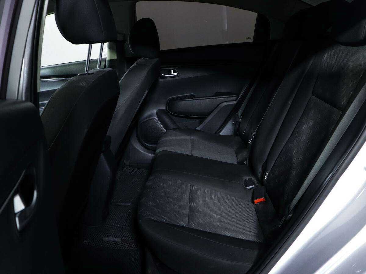 Kia Rio, 2018 Фото №9