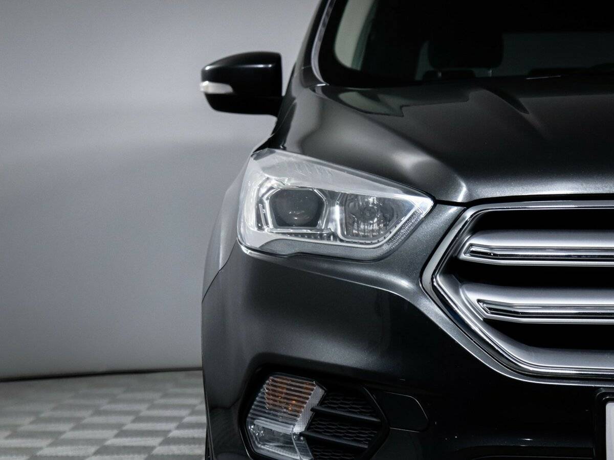 Ford Kuga II Рестайлинг, 2019 Фото №17