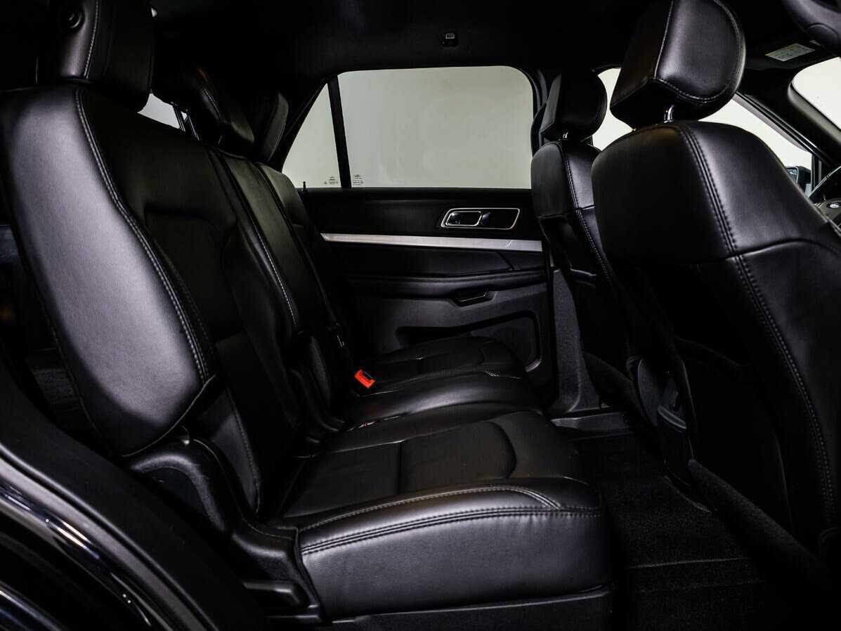 Ford Explorer, 2017 Фото №9