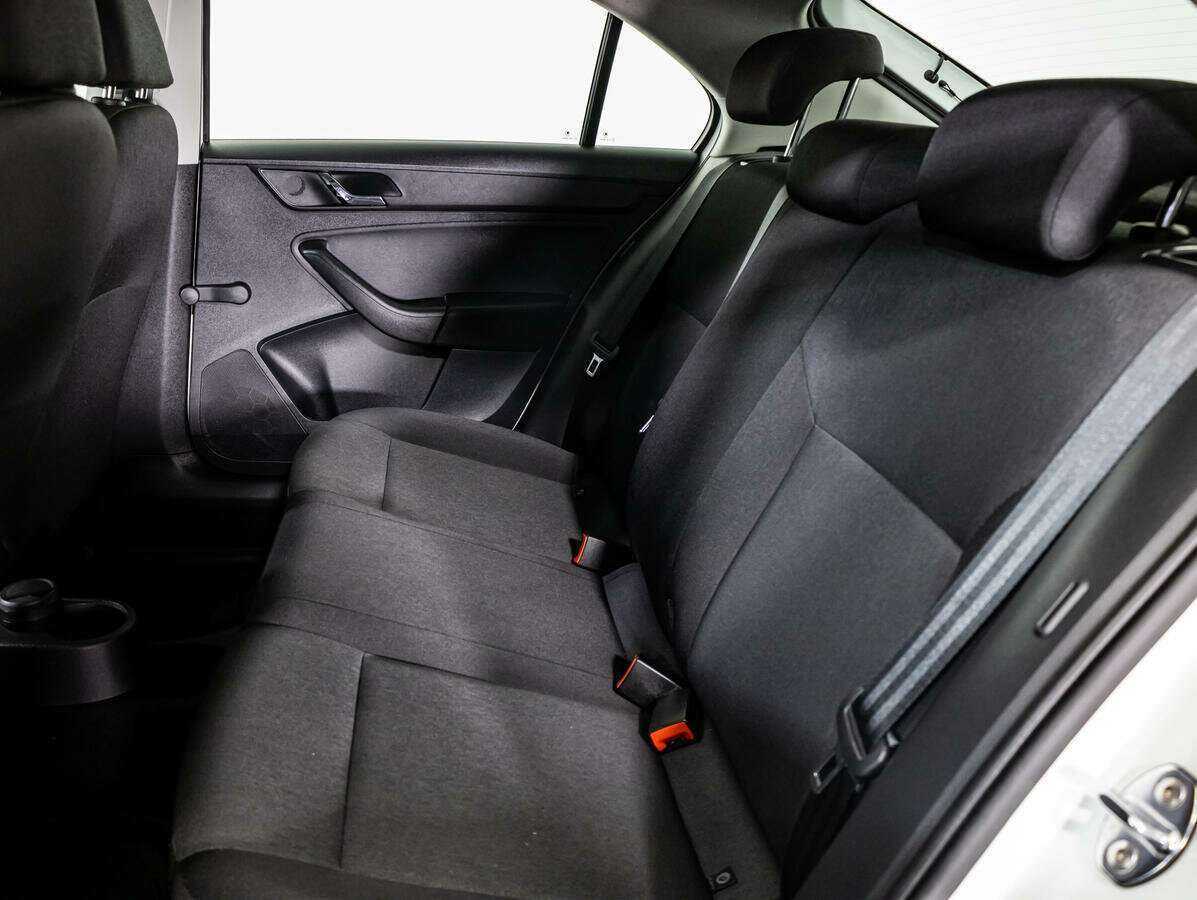 Skoda Rapid, 2017 Фото №8