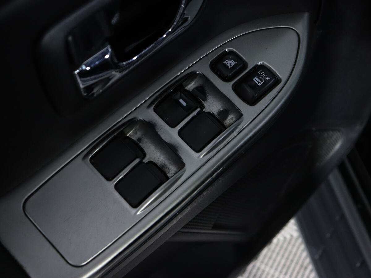 Mitsubishi Pajero, 2012 Фото №16