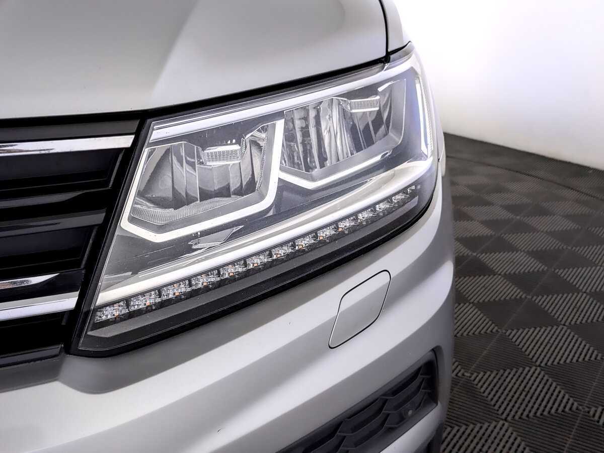 Volkswagen Tiguan, 2019 Фото №17