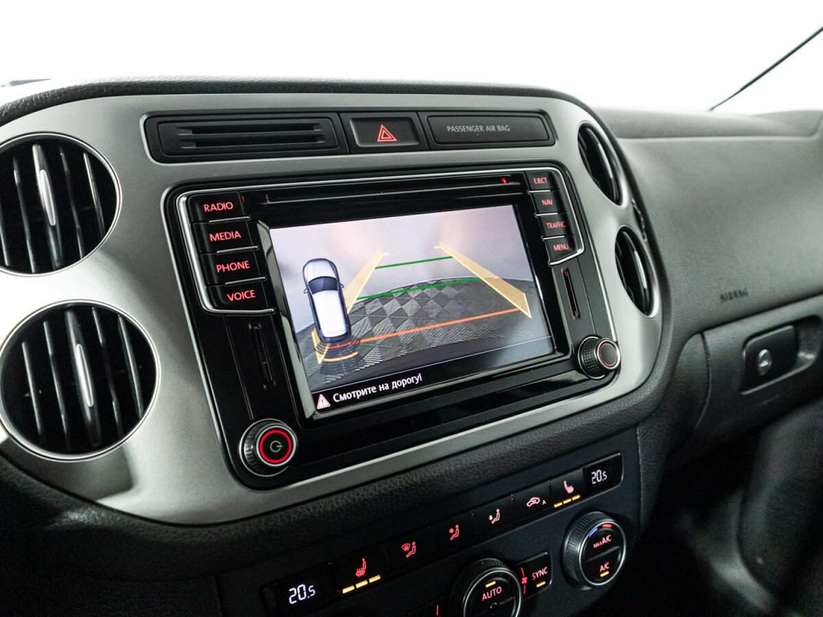 Volkswagen Tiguan, 2016 Фото №16