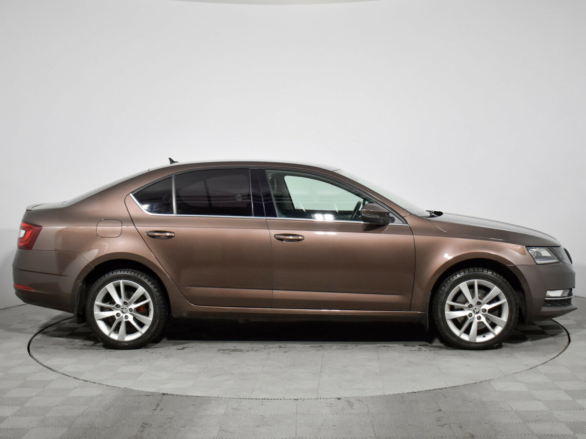 Skoda Octavia III (A7) Рестайлинг, 2017 Фото №4