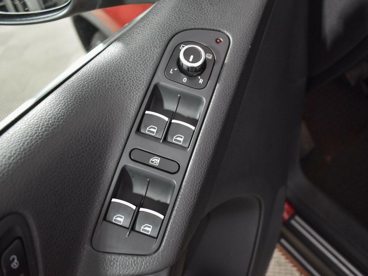 Volkswagen Tiguan I Рестайлинг, 2013 Фото №14