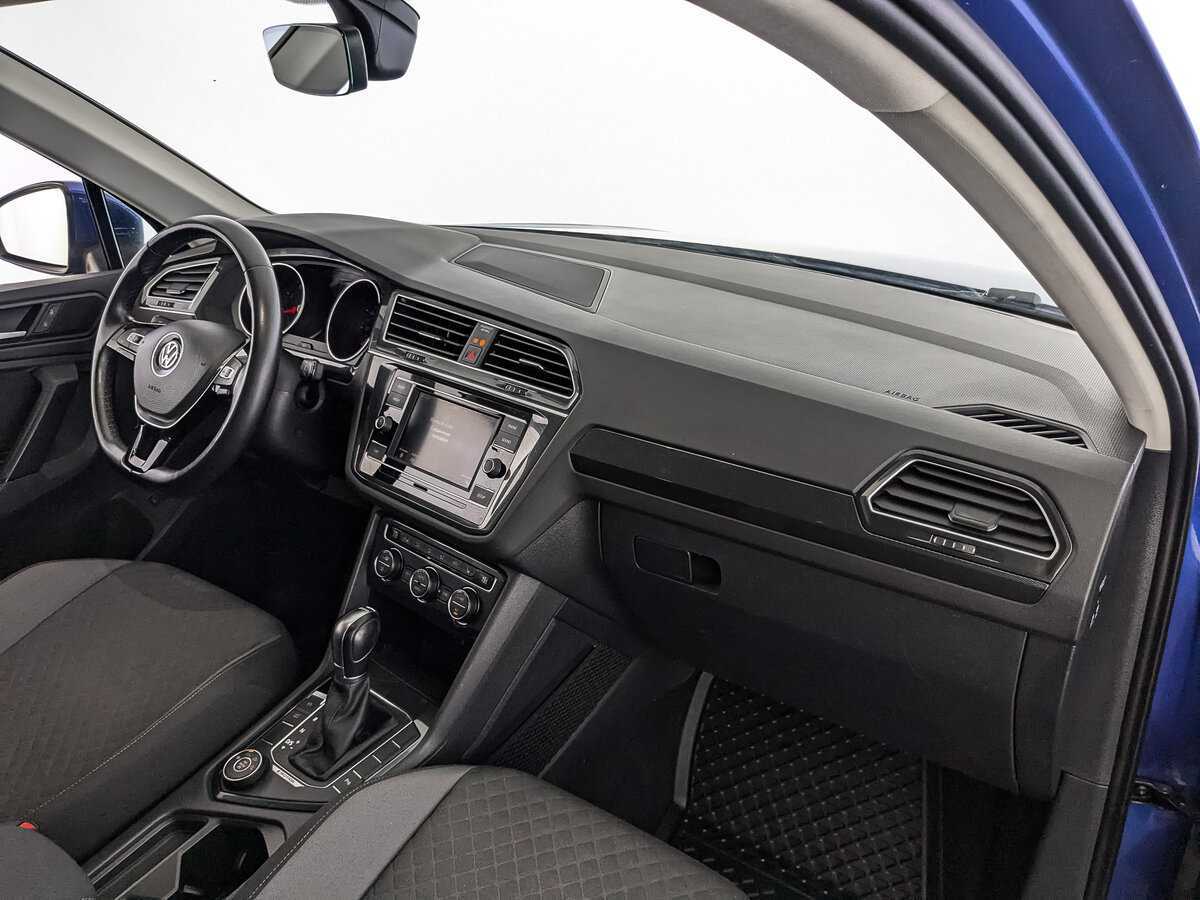 Volkswagen Tiguan, 2018 Фото №9