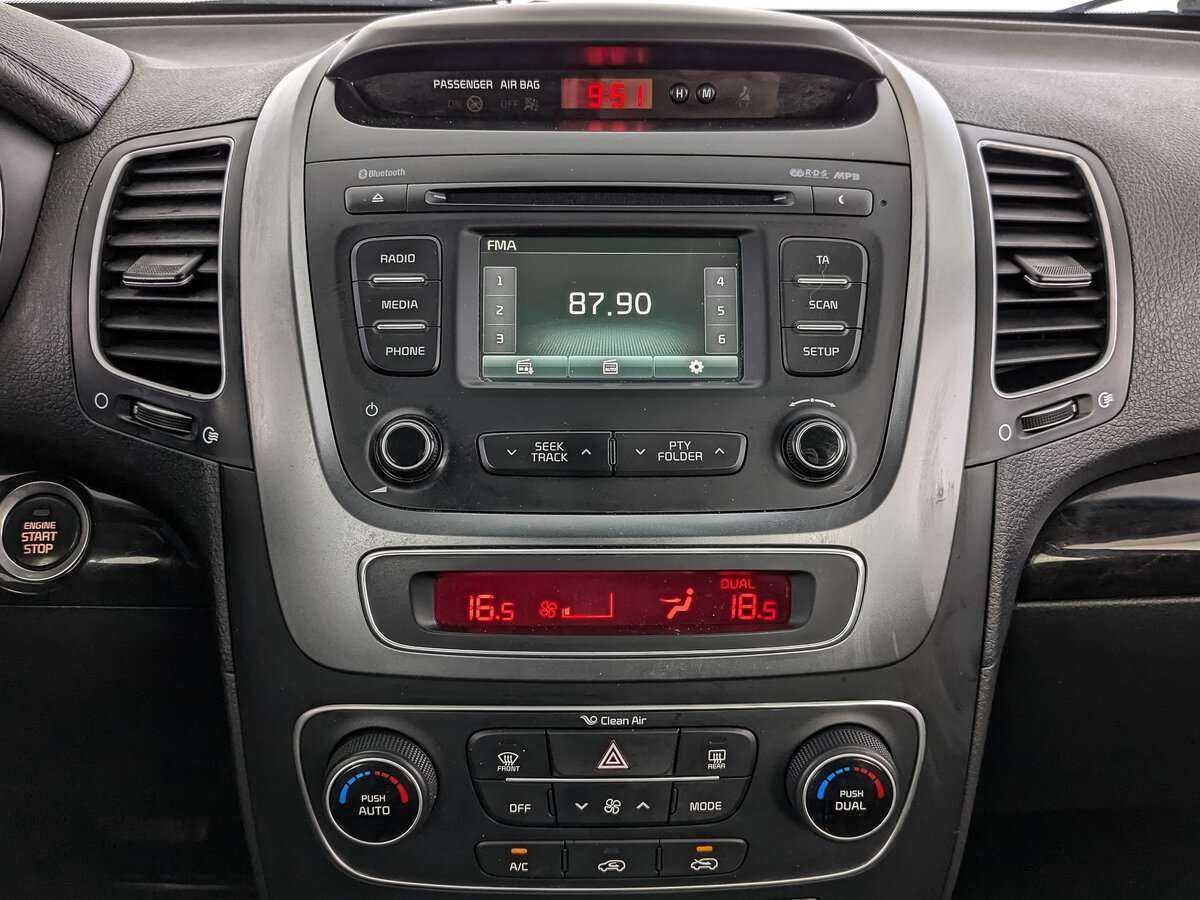 Kia Sorento, 2017 Фото №15