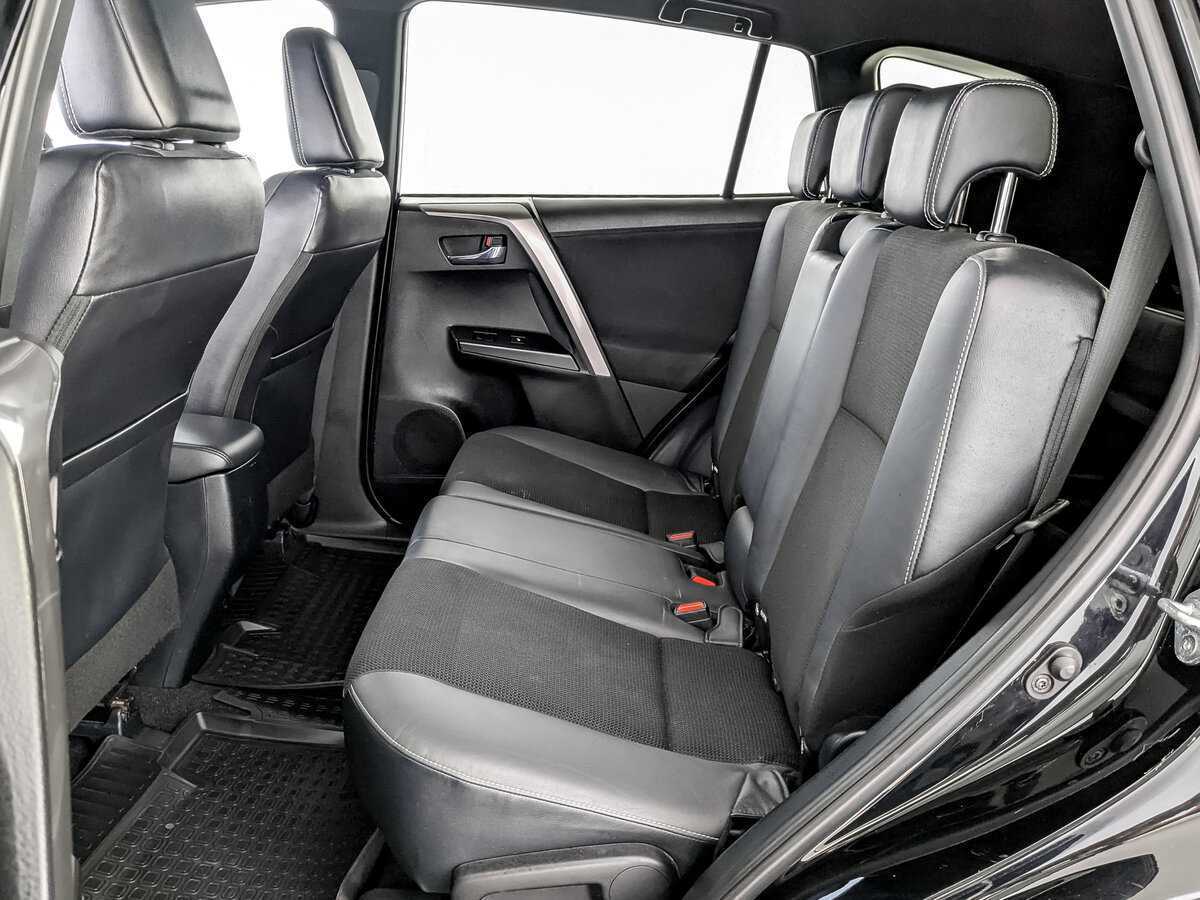 Toyota RAV4, 2017 Фото №12