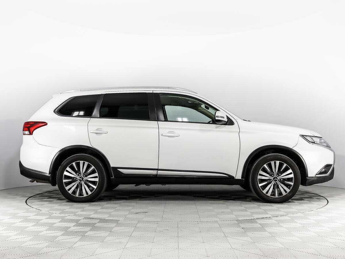 Mitsubishi Outlander, 2020 Фото №4
