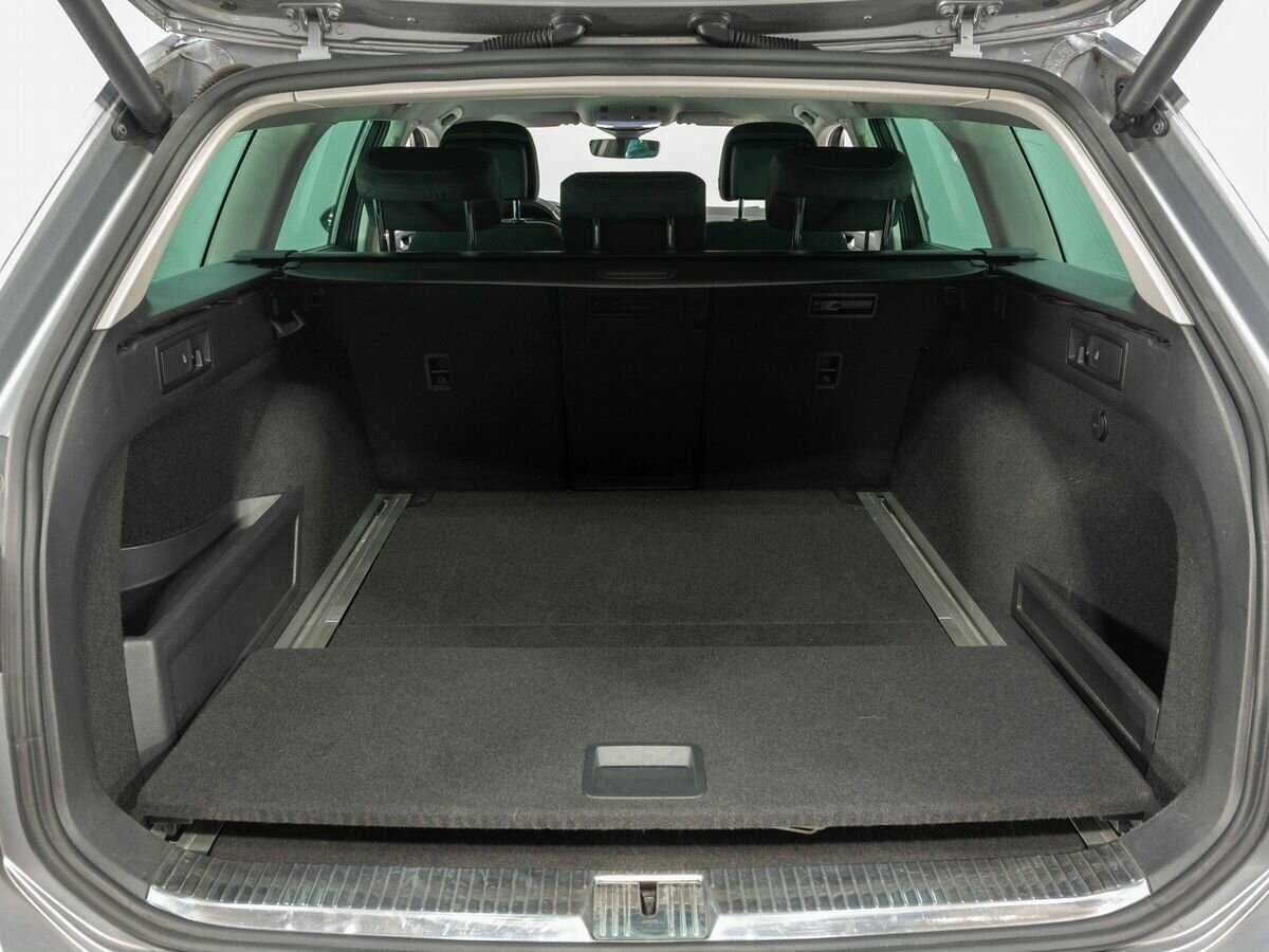 Volkswagen Passat, 2020 Фото №24