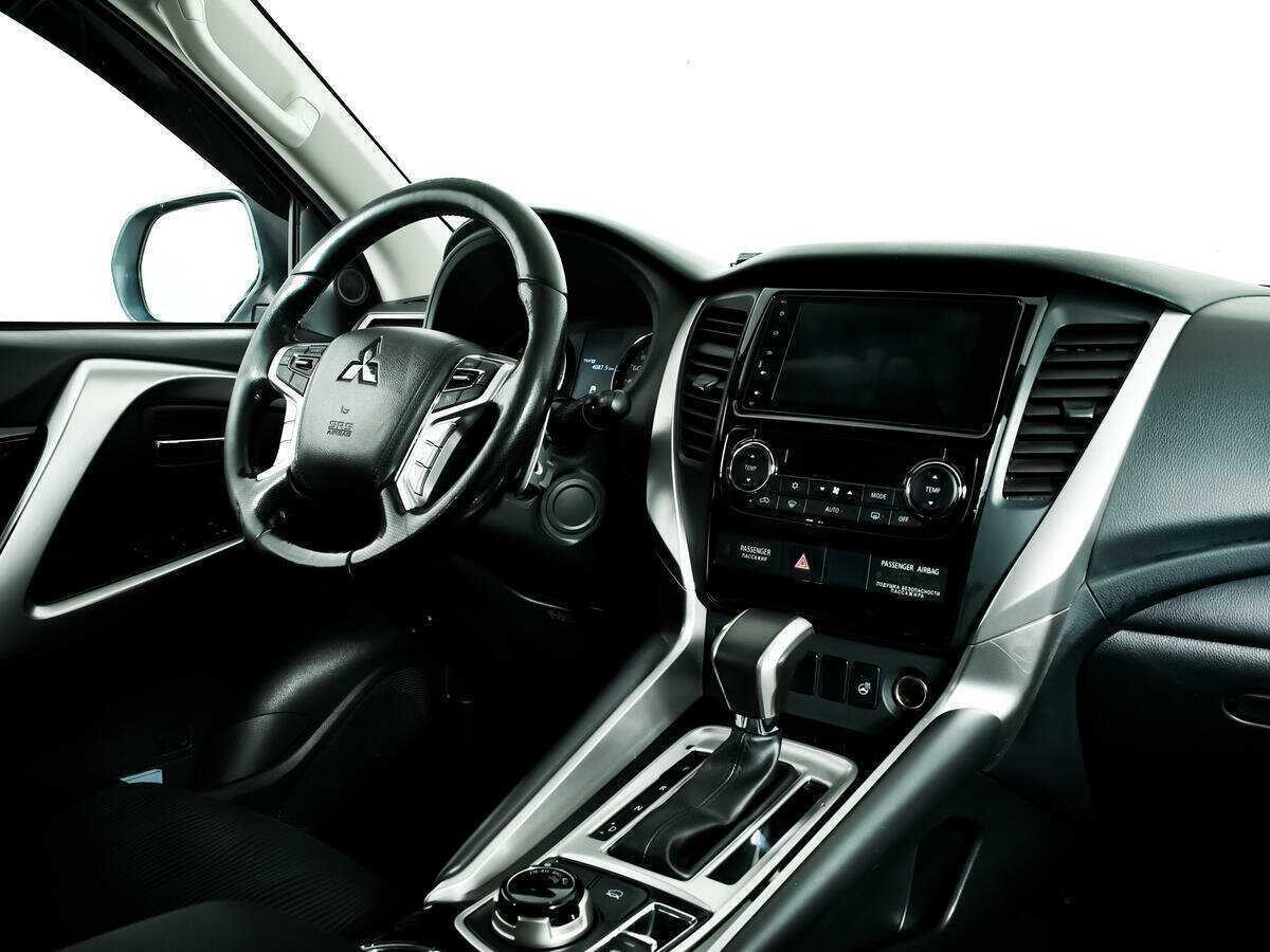 Mitsubishi Pajero Sport, 2019 Фото №9