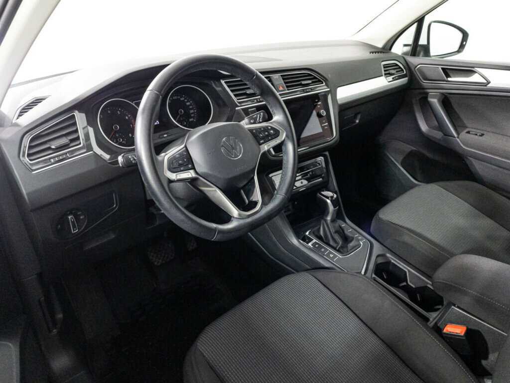 Volkswagen Tiguan, 2021 Фото №11