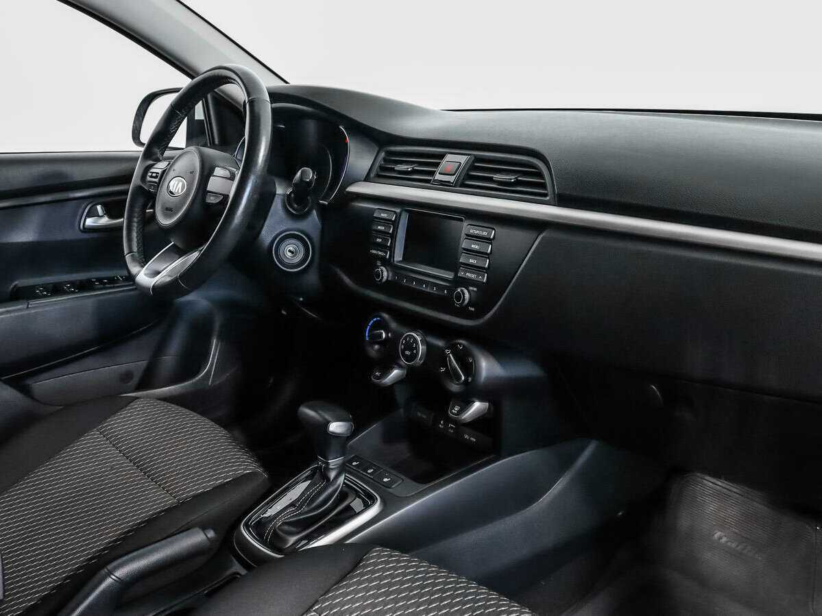 Kia Rio X-Line, 2019 Фото №11