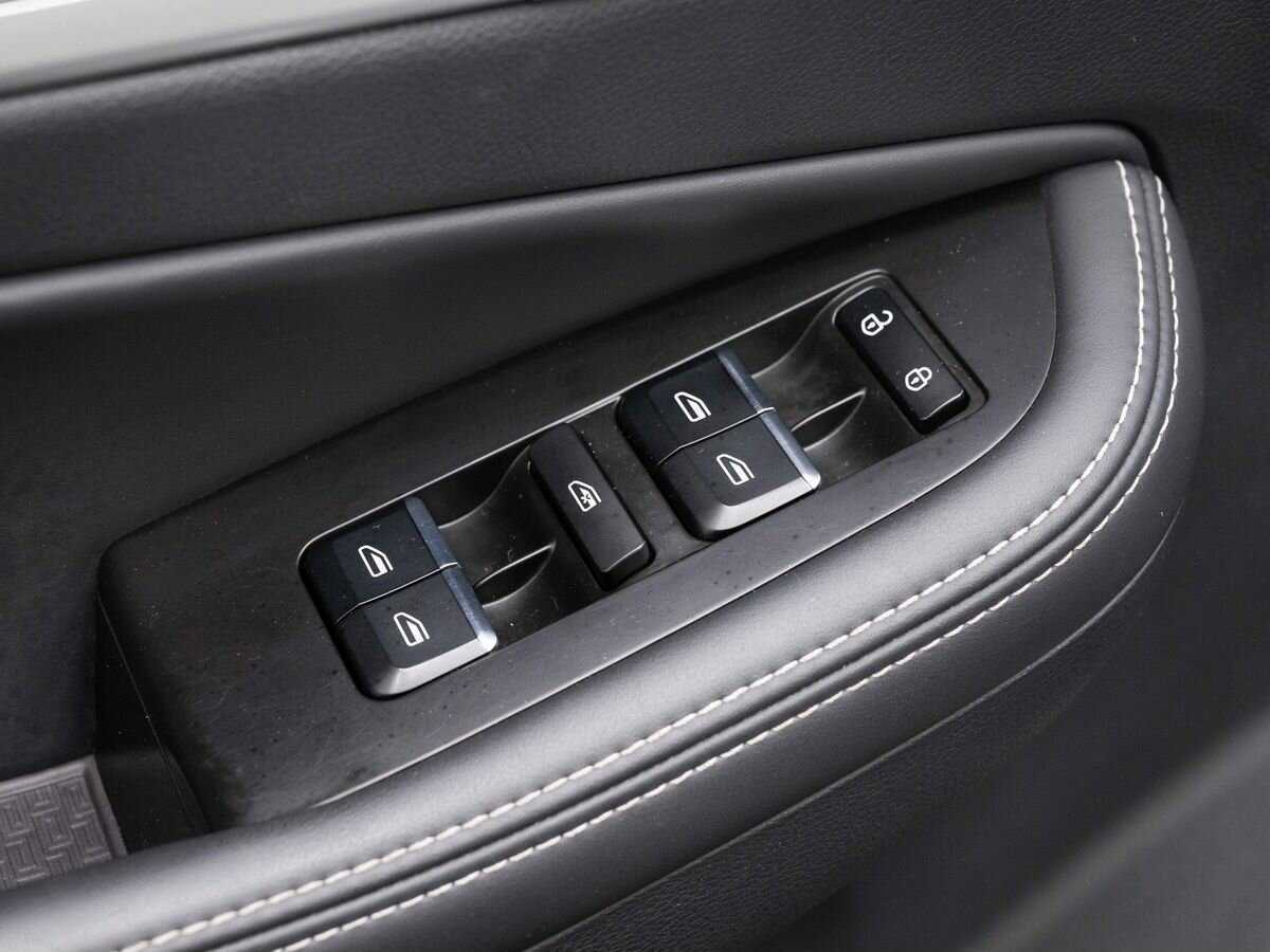 Geely Emgrand X7, 2020 Фото №17