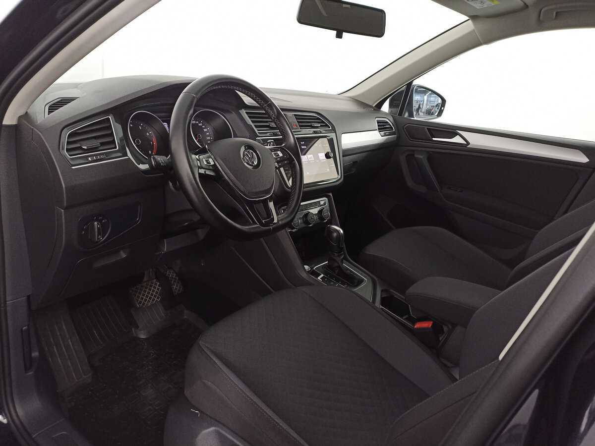 Volkswagen Tiguan, 2020 Фото №16