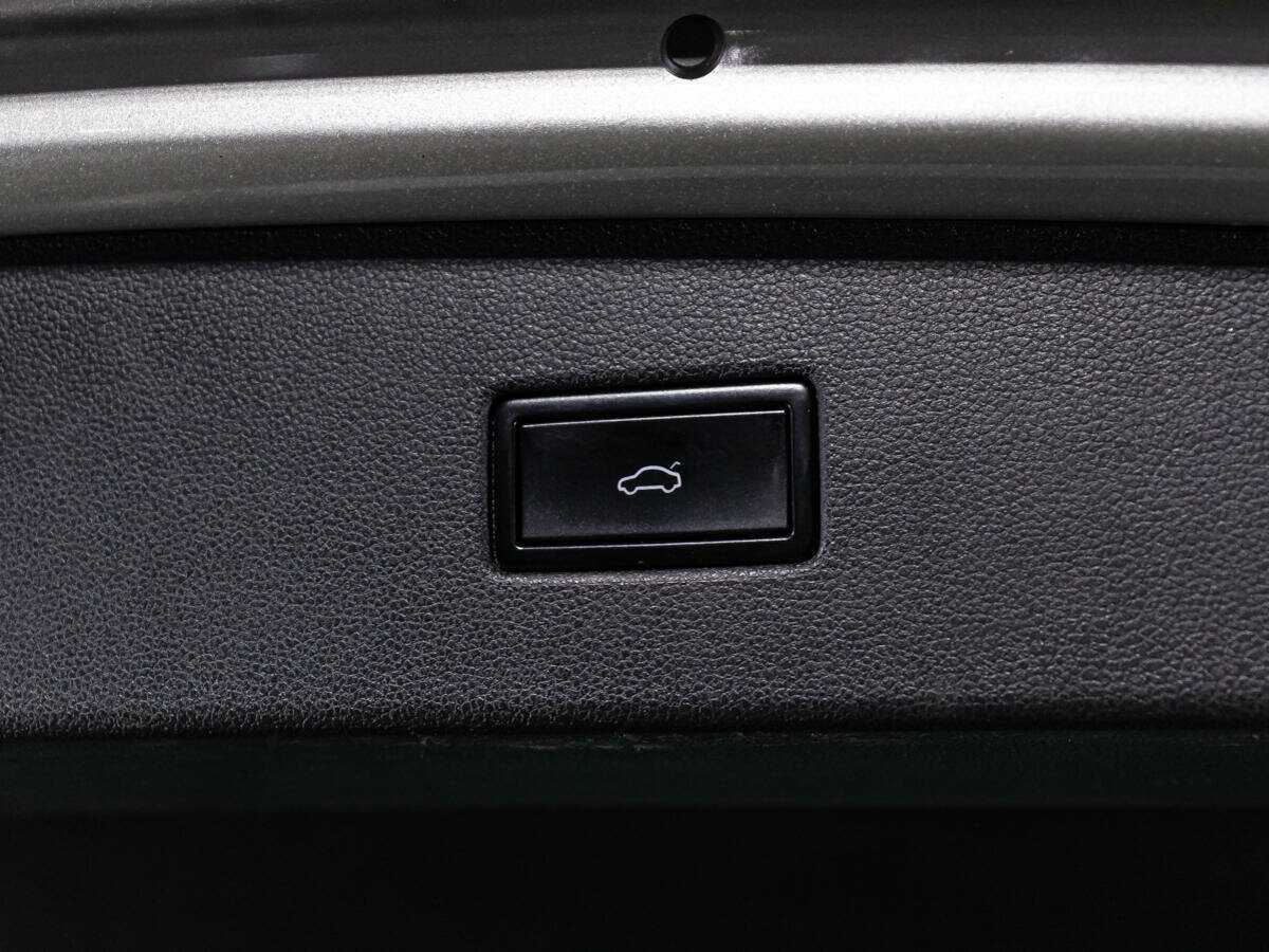 Volkswagen Tiguan, 2019 Фото №15