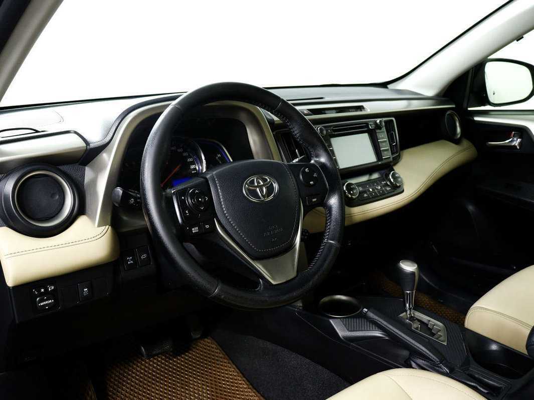 Toyota RAV4, 2015 Фото №13
