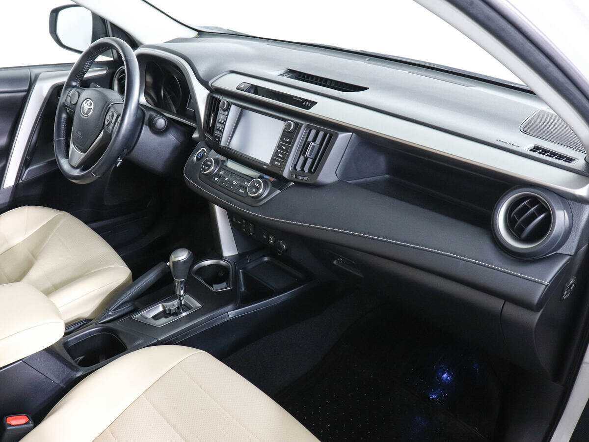 Toyota RAV4, 2017 Фото №10