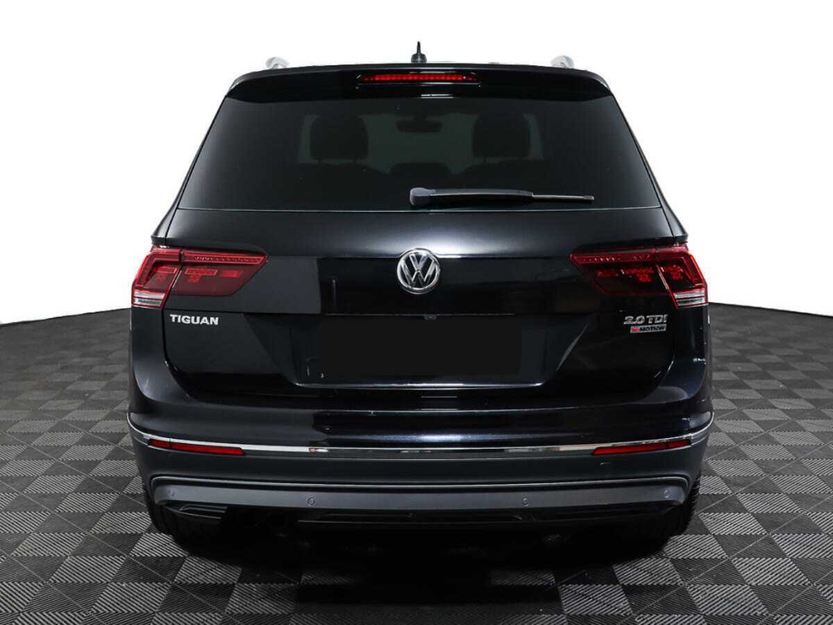 Volkswagen Tiguan, 2018 Фото №6
