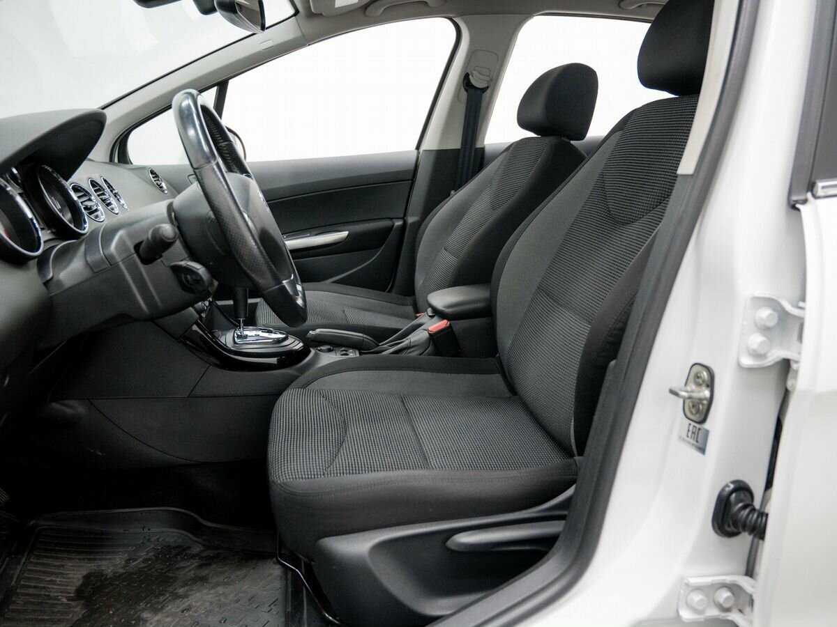 Peugeot 408, 2017 Фото №14