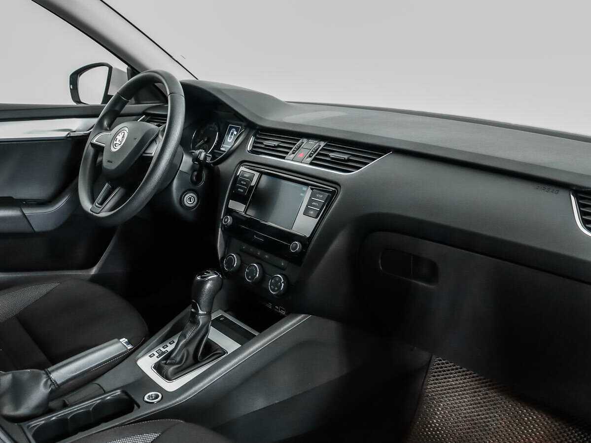 Skoda Octavia, 2018 Фото №11
