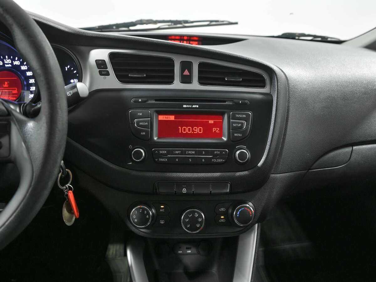 Kia Ceed, 2012 Фото №9