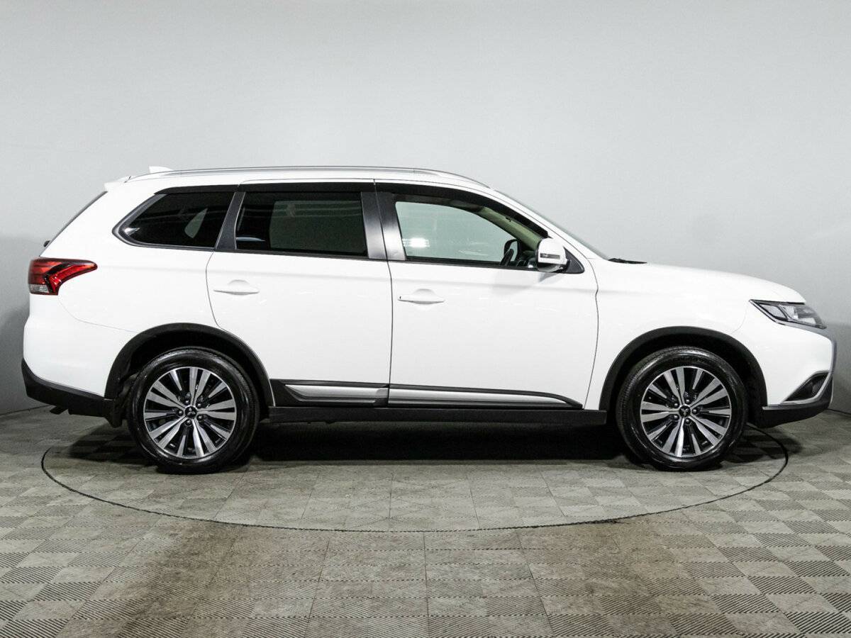 Mitsubishi Outlander, 2021 Фото №4