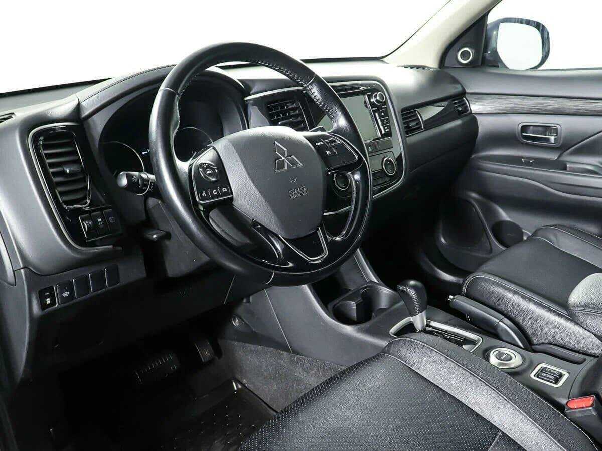 Mitsubishi Outlander, 2016 Фото №14