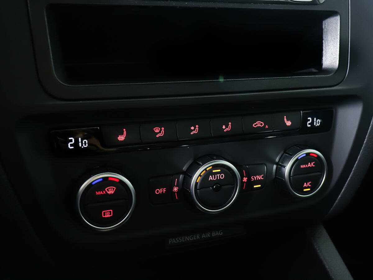 Volkswagen Jetta, 2012 Фото №13