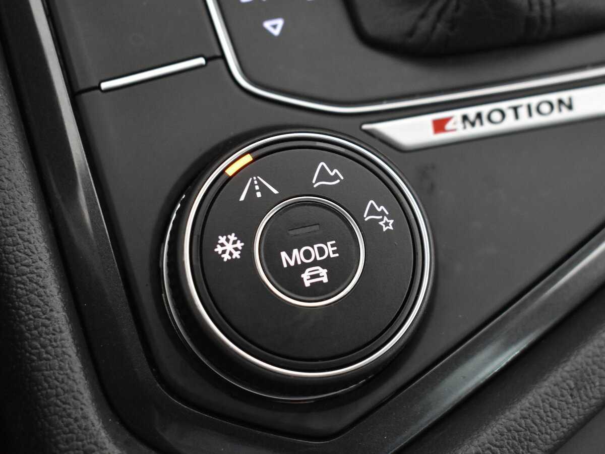 Volkswagen Tiguan, 2017 Фото №14