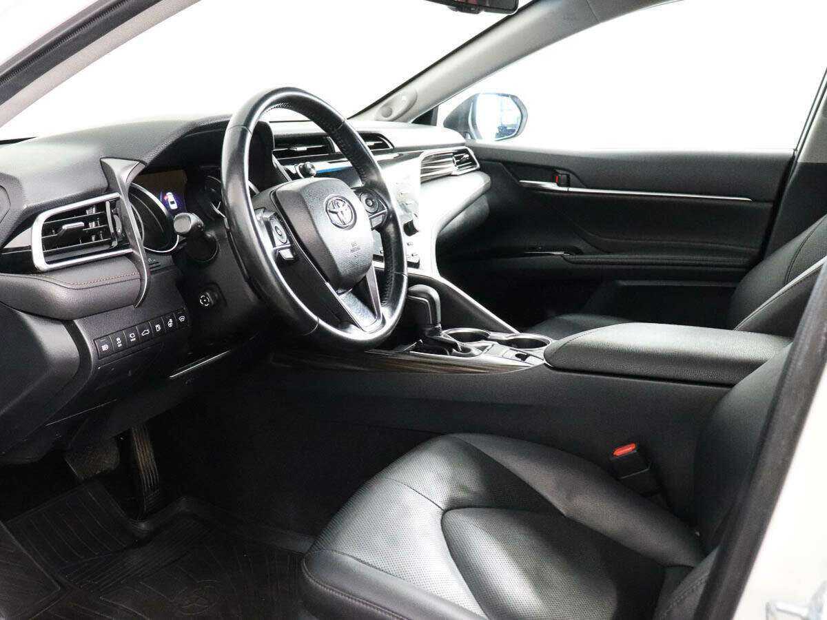 Toyota Camry, 2018 Фото №8