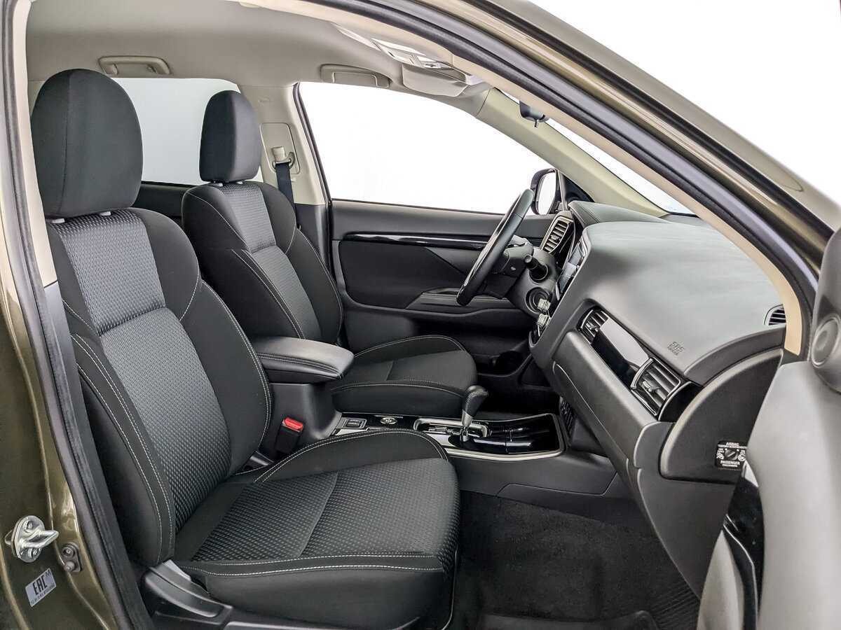 Mitsubishi Outlander, 2021 Фото №18