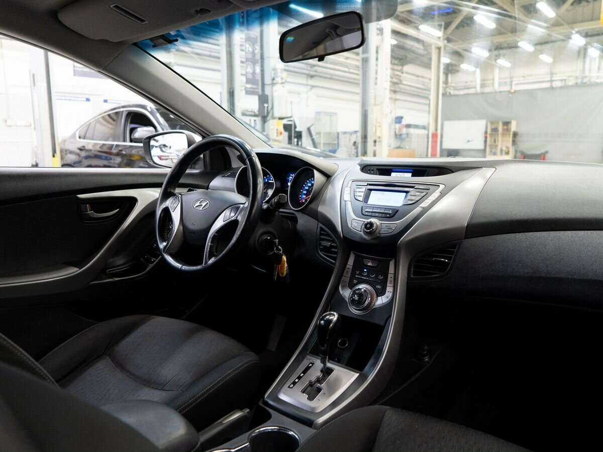 Hyundai Elantra, 2012 Фото №16