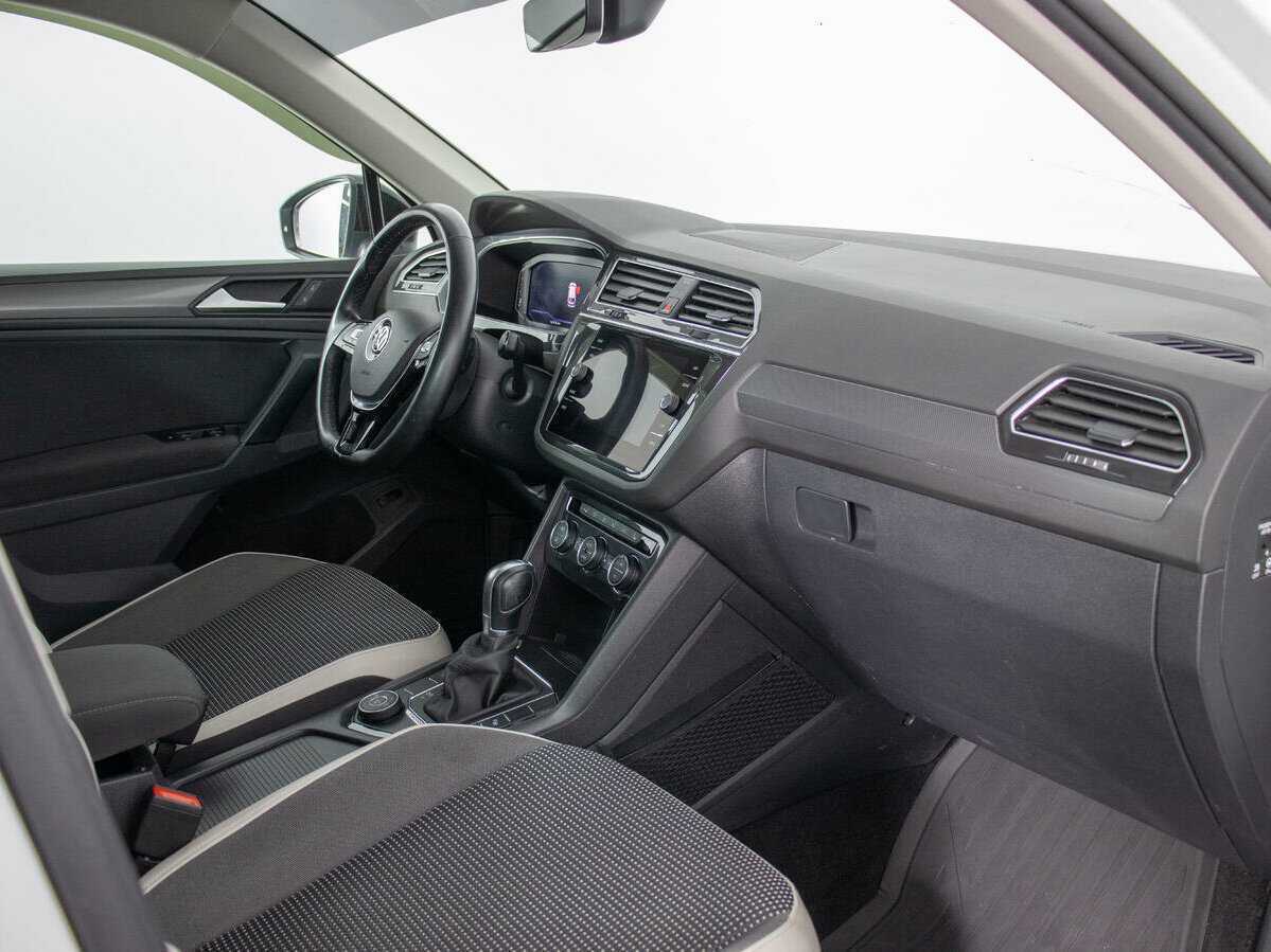 Volkswagen Tiguan, 2019 Фото №9