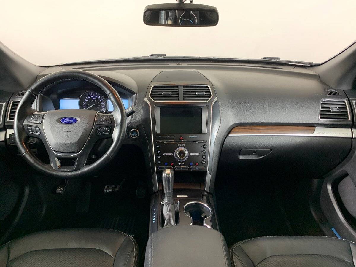 Ford Explorer, 2017 Фото №12