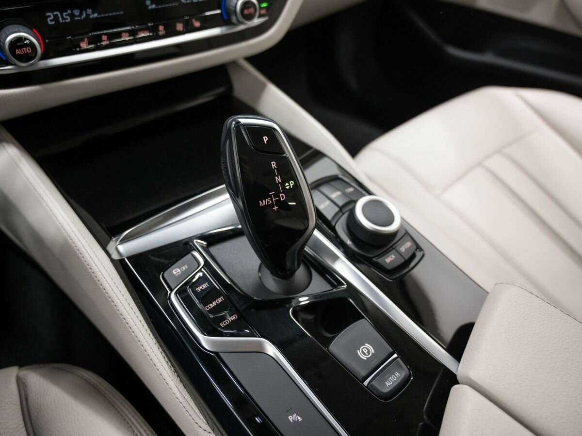 BMW 5 серии 520i, 2018 Фото №19
