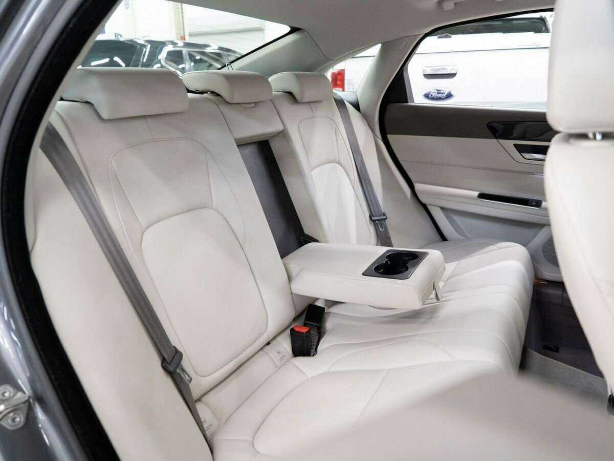 Jaguar XF, 2017 Фото №8