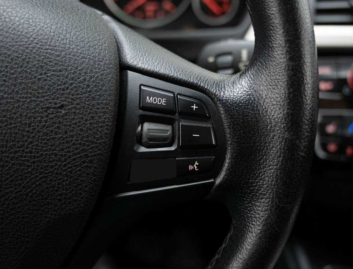 BMW 3 серии 320i, 2015 Фото №19